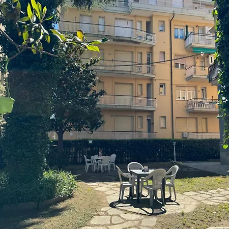 La Scogliera B شقة